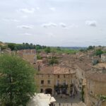 Descubre la Magia de Saint-Émilion: Un Viaje Encantador entre Historia, Vino y Belleza